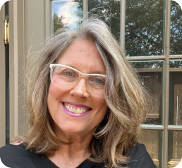 Karen, a Cura member